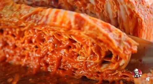 王源代言肯德基新品大鸡排,肯德基早餐专属汉堡代言人王源