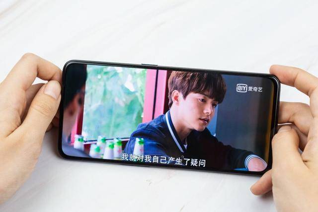 追剧用这几款无线耳机比较好：佩戴舒适还不够，好音质才是关键