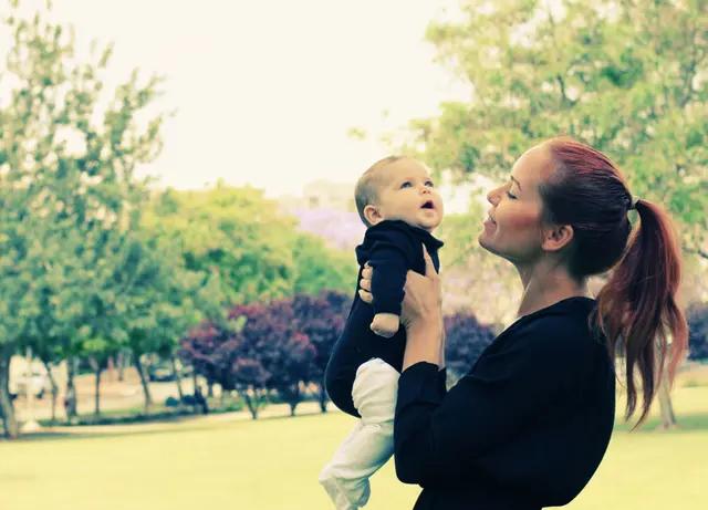 奶奶是不是真疼孩子，看这三个方面就一清二楚，嘴上说啥不要紧