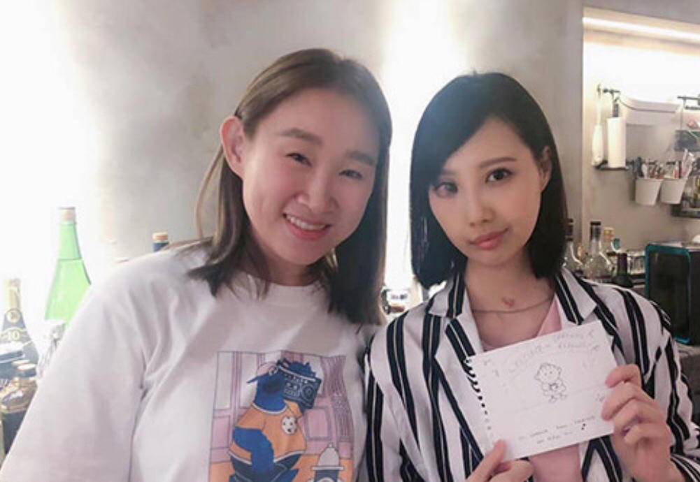 30岁香港女歌手抗癌八年微笑面对人生闺蜜帮助她圆了梦幻婚纱梦