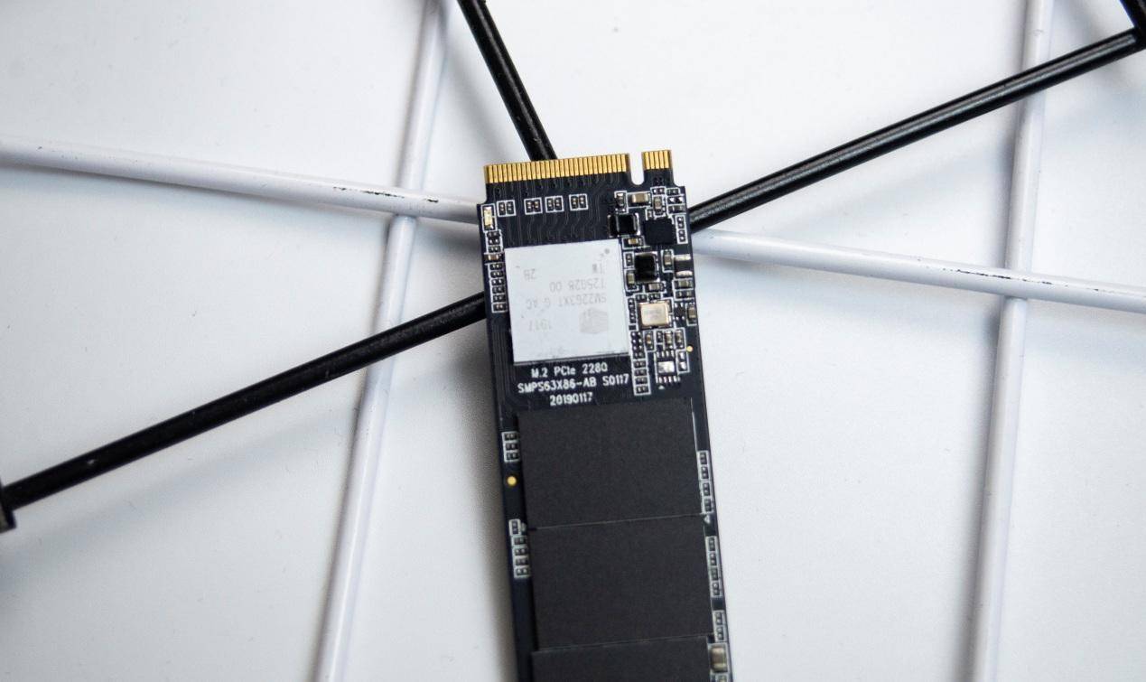 m.2固态硬盘发热量评测,5款入门m.2固态硬盘的简单测评