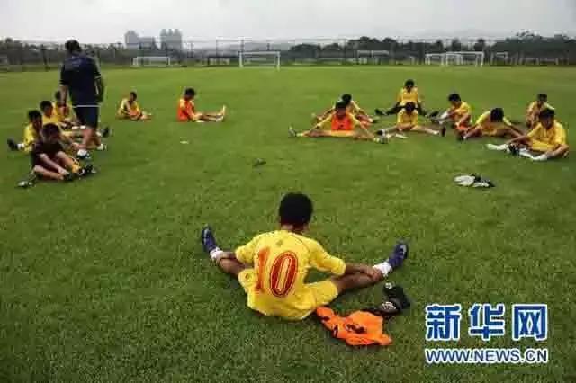 许家印武科大再捐一个亿,许家印尖峰时刻