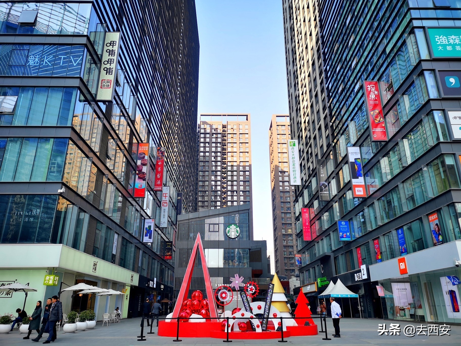 西安曲江创意谷商业业态,西安最大的商业综合体荟聚