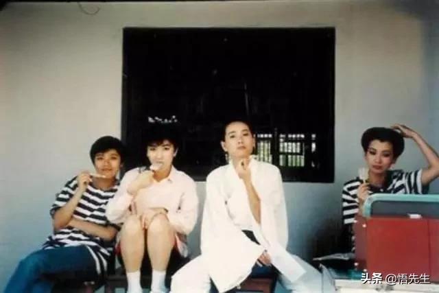 霍金年轻时照片有多帅,霍金21岁时的照片