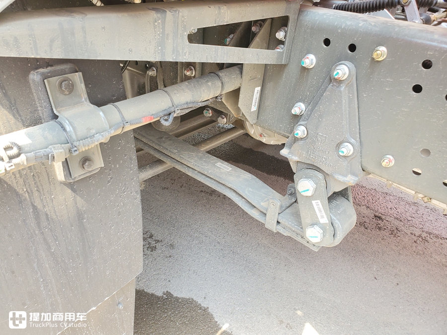 豪沃tx7最新版燃气车好吗,重汽豪沃tx7原车屏安装倒车影像