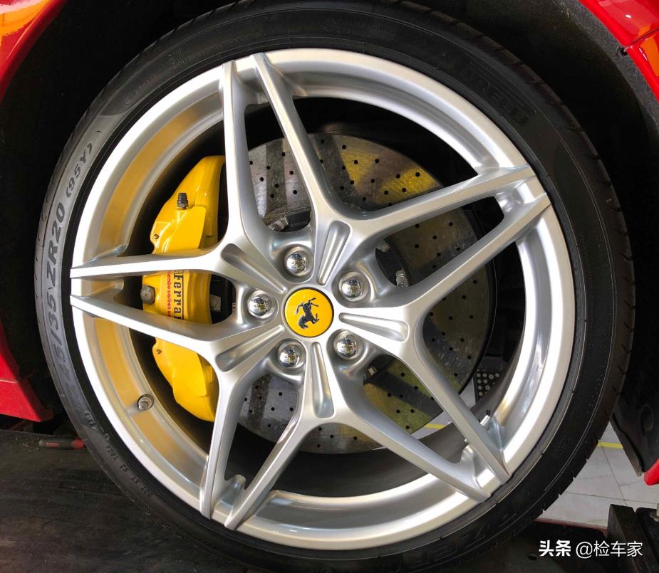 法拉利加州一年贬值多少,法拉利贬值300多万