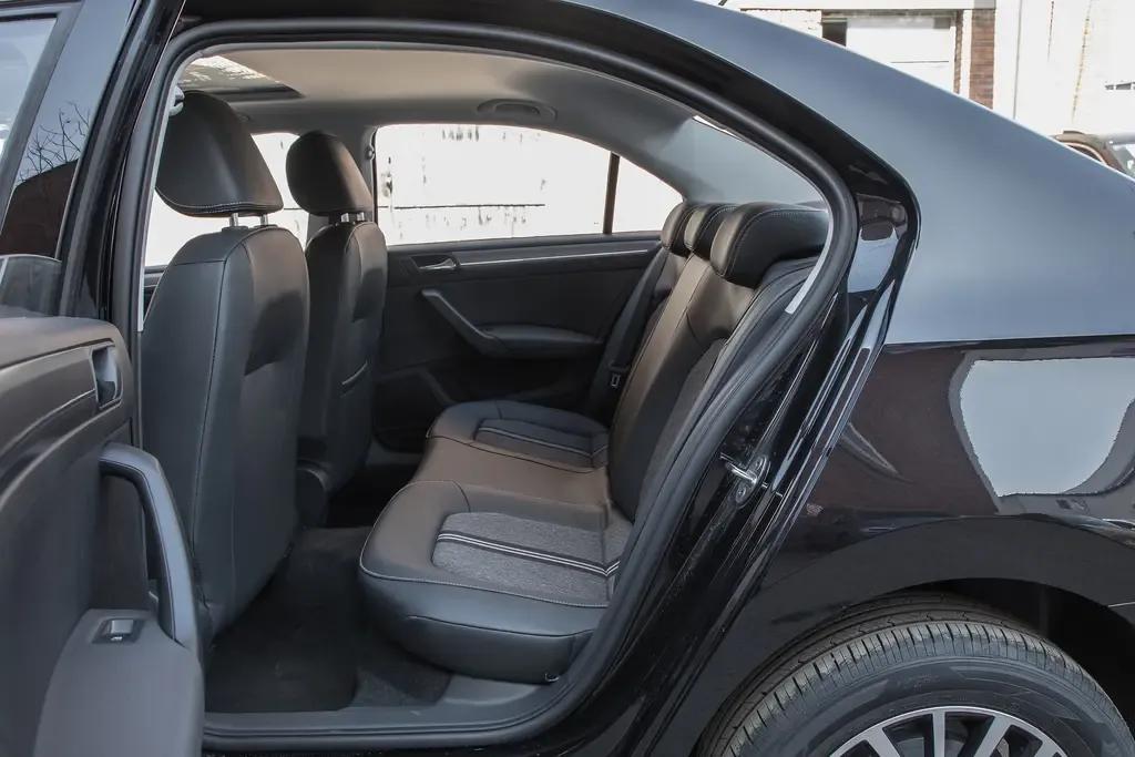 一汽桑塔纳2021款多少钱,桑塔纳2021为啥这么便宜