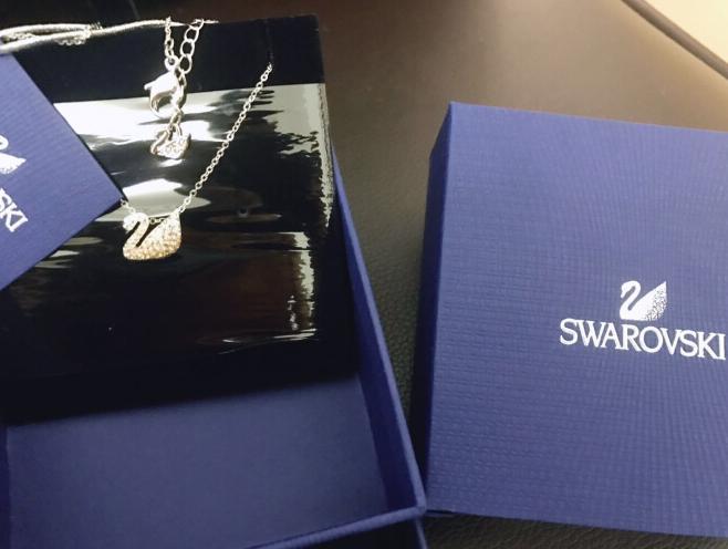 施华洛世奇渐变小天鹅项链,施华洛世奇小天鹅好评