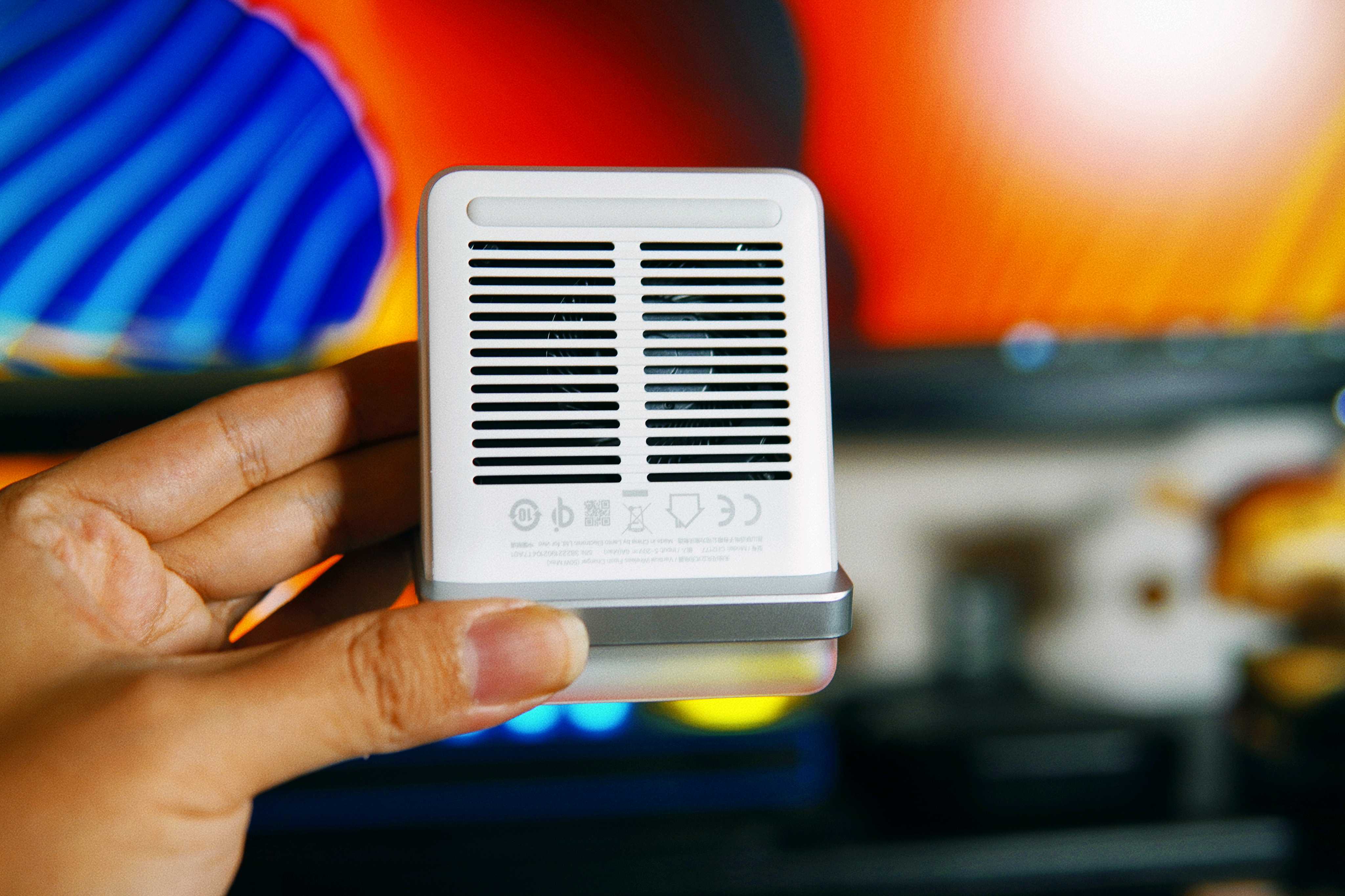 vivo双引擎闪充评测,vivo50w无线闪充立式充电器