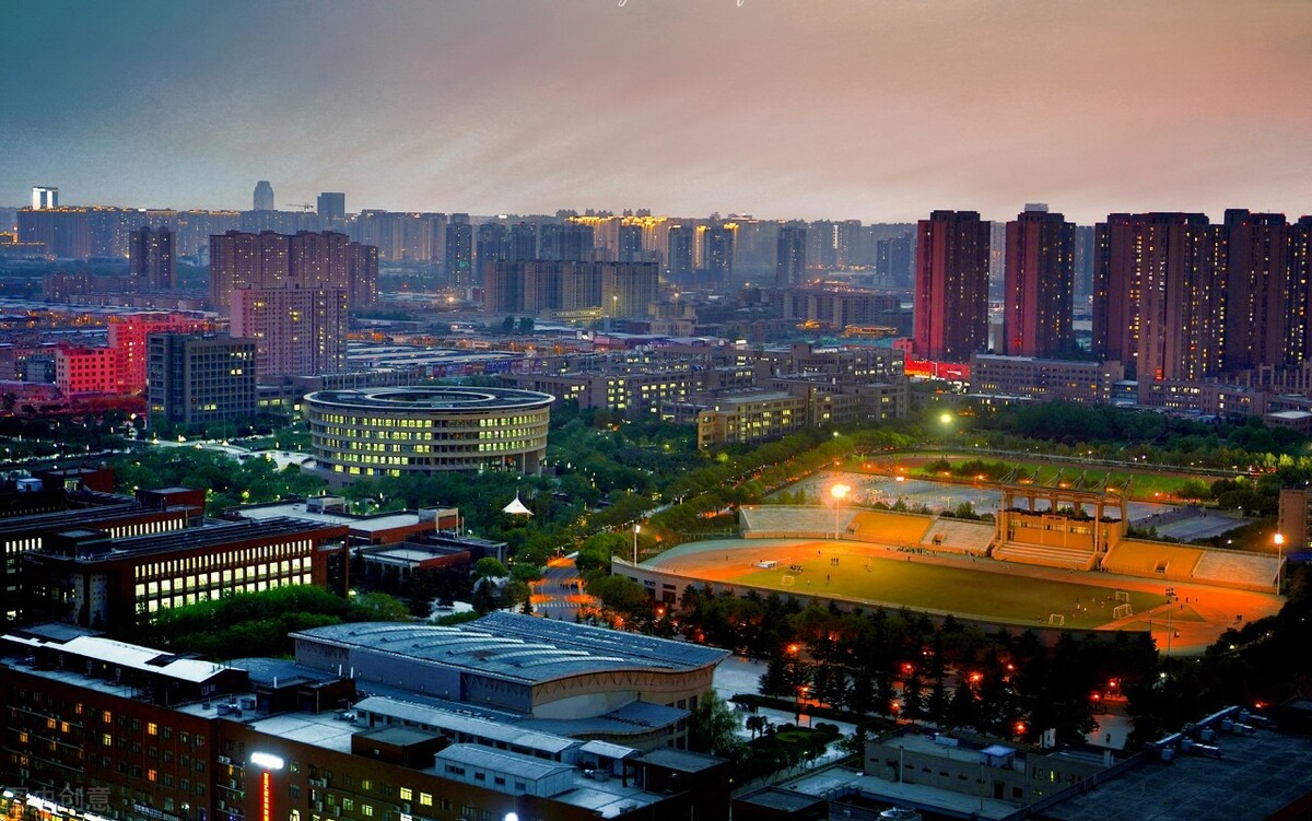 西安一高校被学生网上吐槽,西安两所高校被央视批评