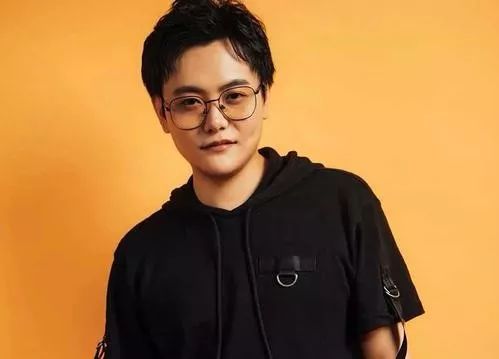 歌词中有相信的2019年抖音火歌,抖音最近突然火了的一句歌词