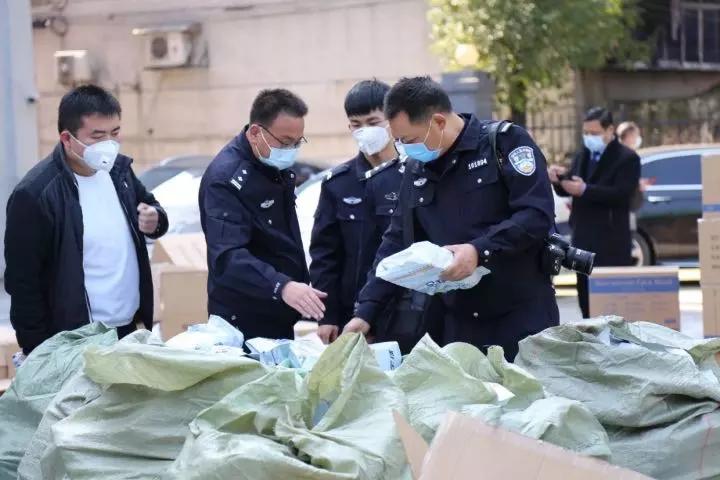 网上售卖口罩被抓 (网上卖医用口罩被抓)