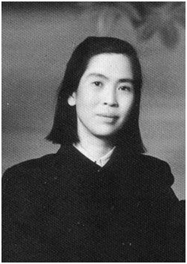 毛主席追悼会拟定亲属名单，长女李敏：少了父亲的亲侄子，贺麓成