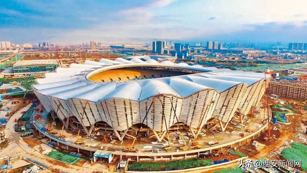 西安石榴花奥体中心,西安奥体中心长安花绽放