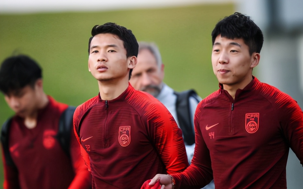 女足运动员脱衣庆祝,女足腹肌白斩鸡