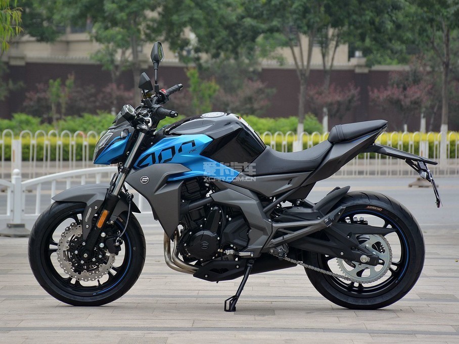 春风400街车测评报告,国产街车春风400nk缺点