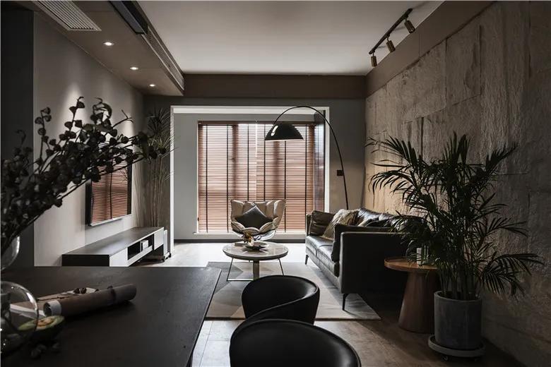 人物十年历程实录,《人物记》