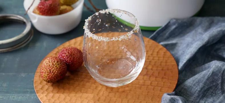 夏天冰饮果汁自制,自制饮品轻松喝一杯纯果汁