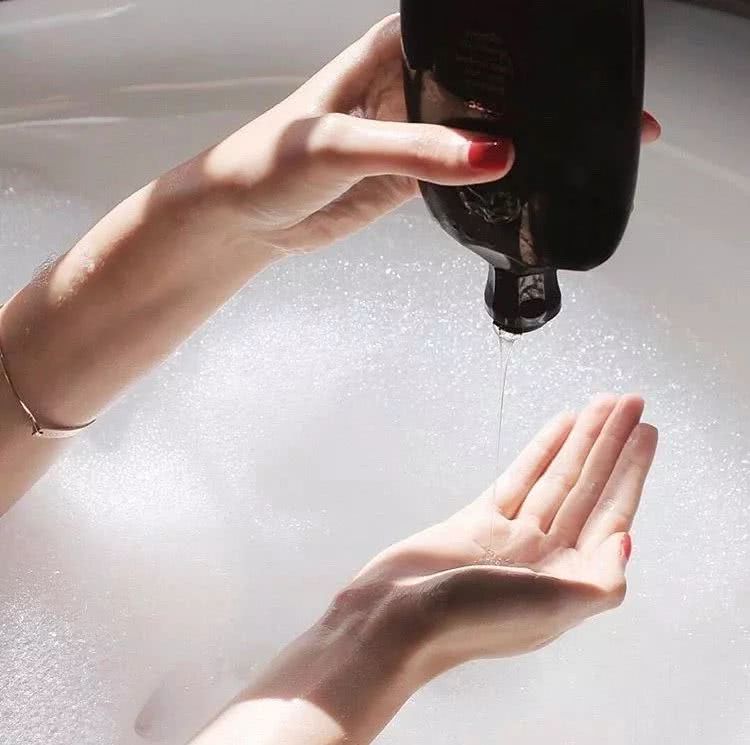 染完浅色头发用什么护发素,浅色系发色显毛躁