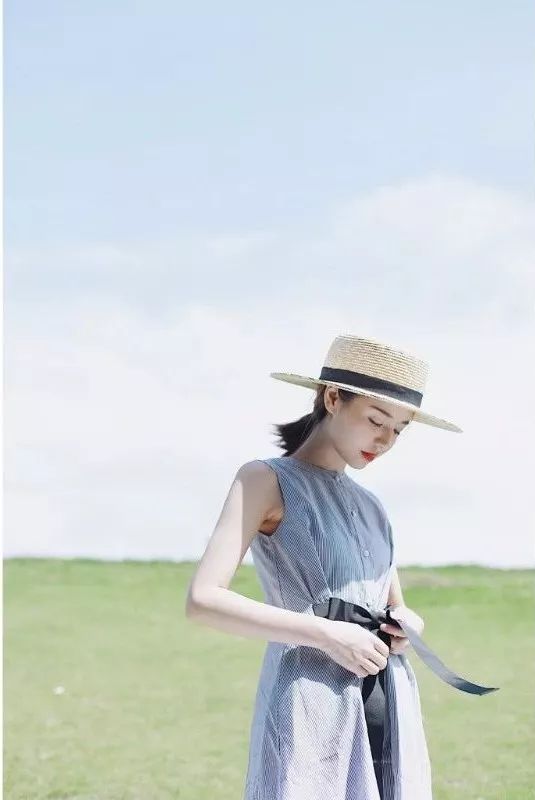 小个子穿什么不压身高,小个子身高150微胖的冬天穿搭