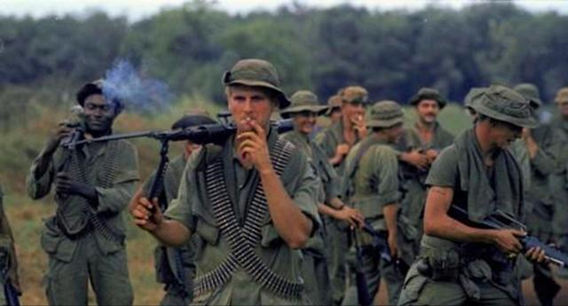 1972年，尼克松不满意毛主席送的4两茶叶，周总理如何轻松化解？