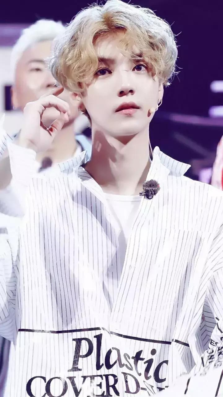 近期鹿晗热搜,鹿晗爱豆鸭