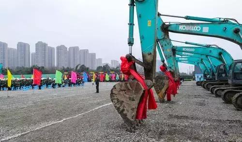 6万多席位的足球场,凤凰山体育馆足球场座位图