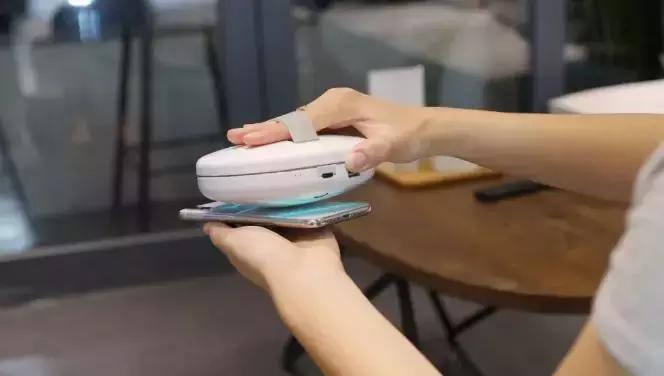 世界上唯一一款专用来“滚床单”的机器人