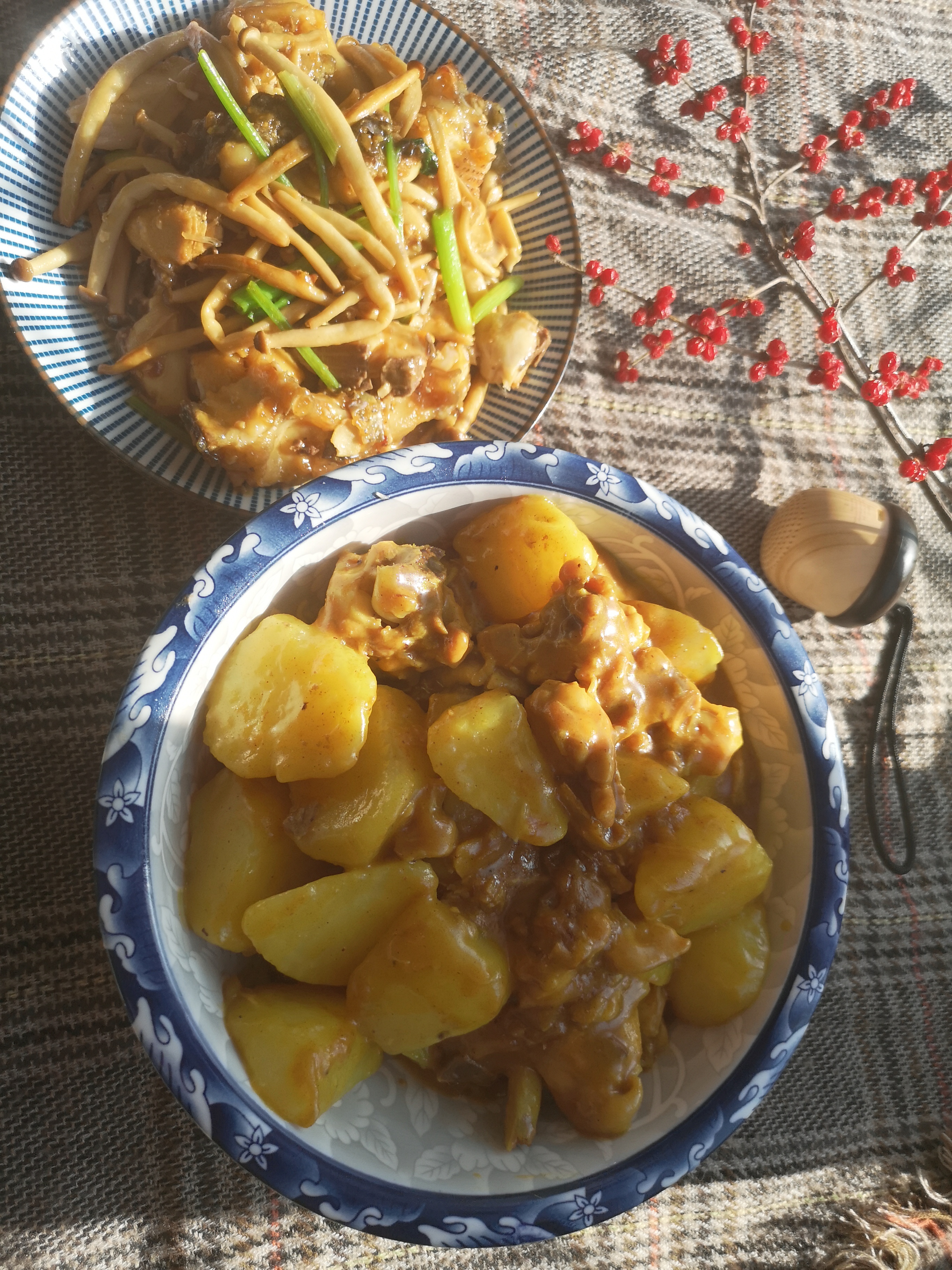 草鱼炖海鲜菇,正宗家常海鲜菇火锅鱼做法