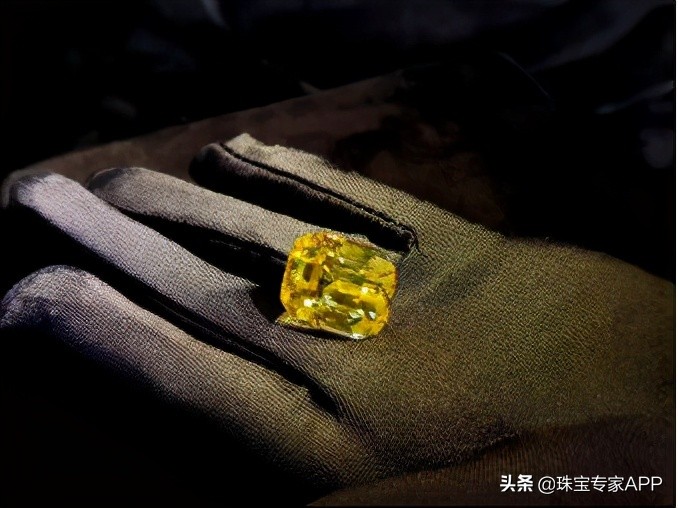 日本皇室彩宝,世界十大顶级皇室珠宝