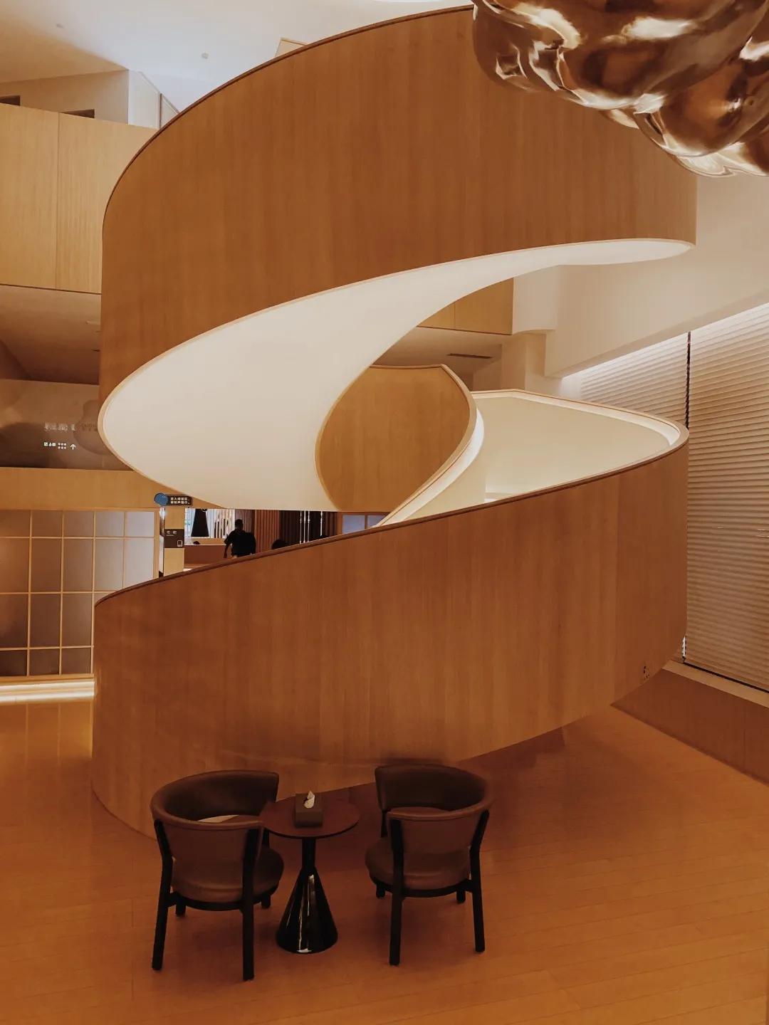 又搓澡去了，看看最贵澡堂的亲弟弟长啥样