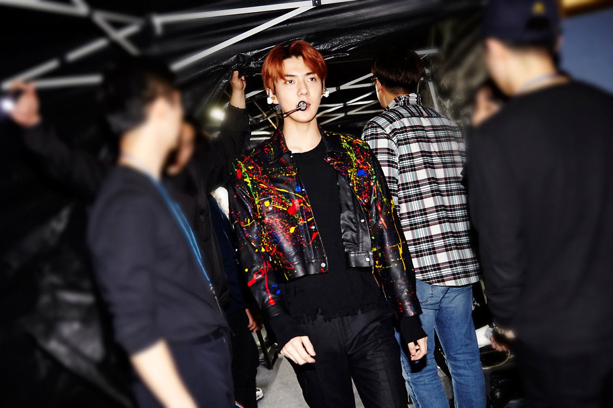 爱丽发起签署活动，取关SM官方推特，EXO都被说糊了还不管吗？