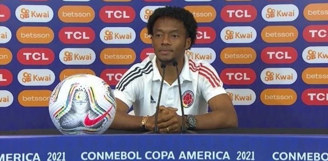 巴萨为何执意跟登贝莱续约,巴萨可以放弃登贝莱吗