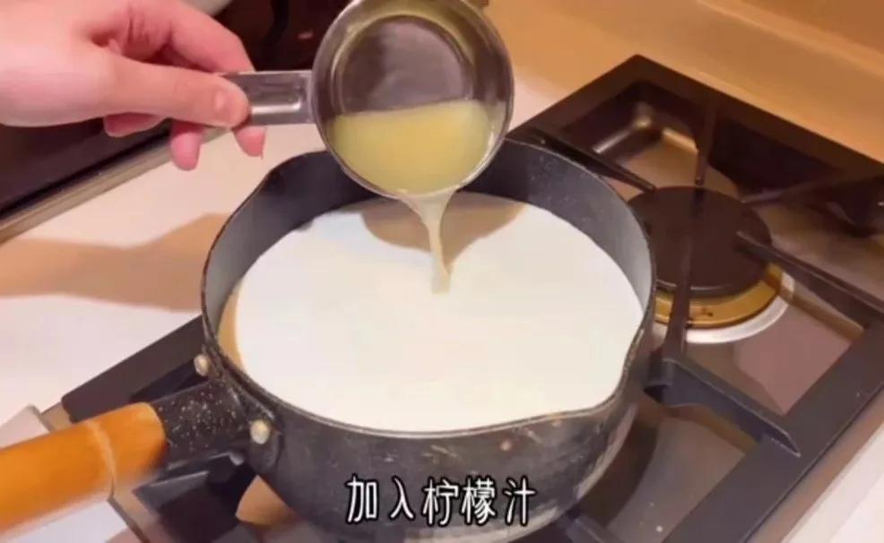 牛奶都能怎么做,牛奶就可以做的简单好吃美食