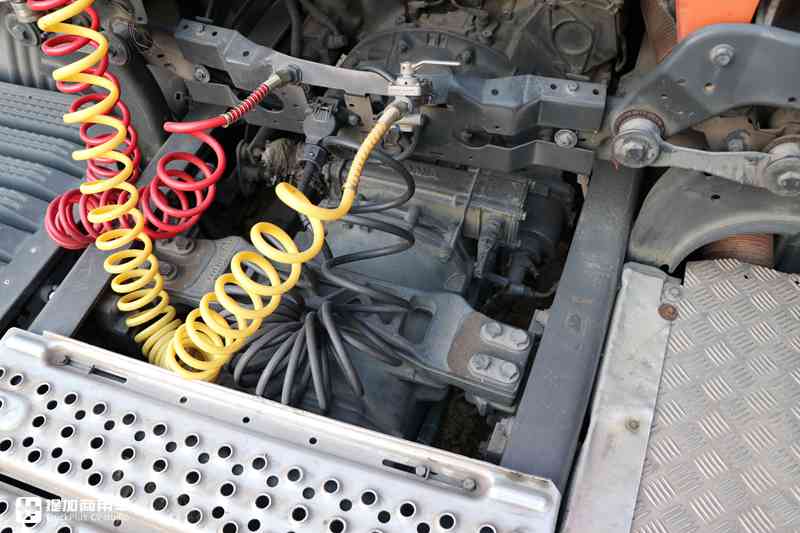 鍔犺鐗涙爮鏉犵殑闄嗗贰,鍔犺浜嗗熬缈肩殑鏂牚灏间簹v8鍗¤溅