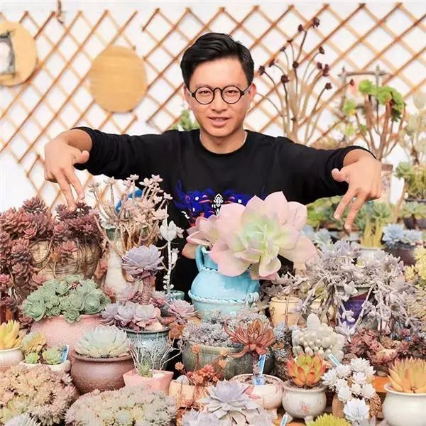 澶氳倝澶х浜屾湪,澶氳倝杈句汉浜屾湪