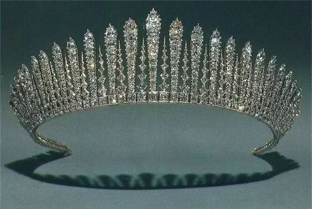 英国女王珠宝传奇,英国女王王冠上的宝石的传奇