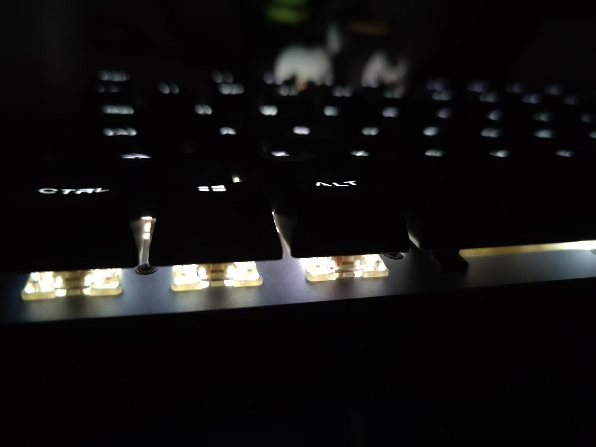 樱桃2.0机械键盘和罗技k845哪个好,罗技键盘k835和k845哪个好