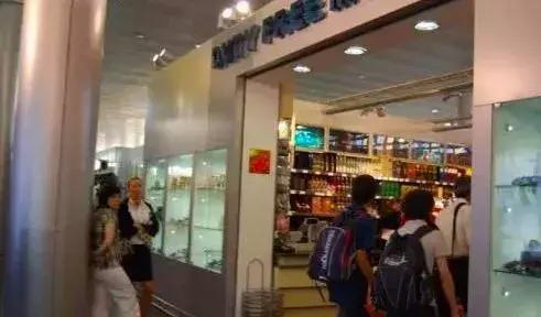 我们只骗中国人，他们人傻钱多”，国外商家专坑中国人被曝光！