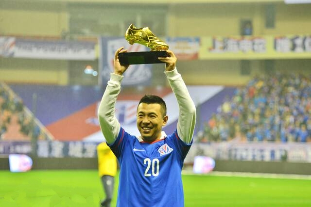 辽足徐亮个人资料,中国足球小将徐亮