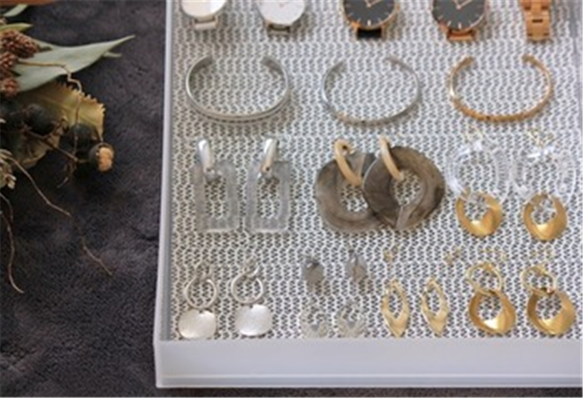 抽屉总是乱七八糟怎么收拾,抽屉下杂乱的东西怎么收纳