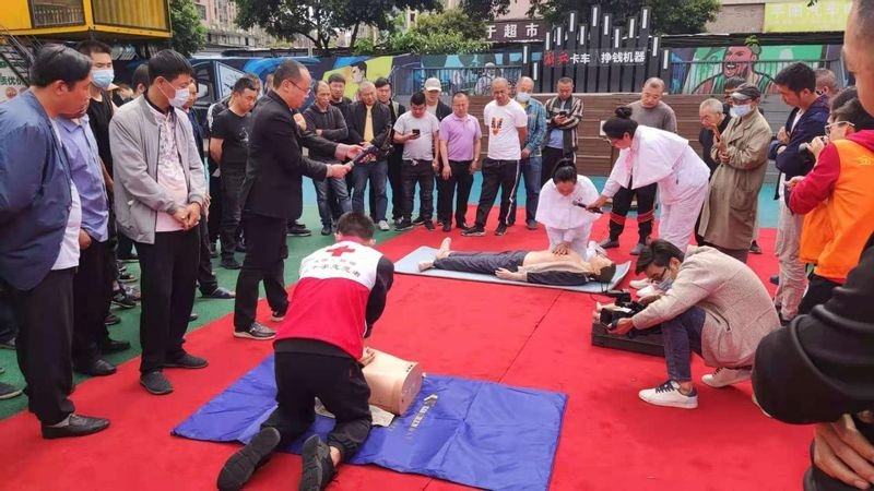 暖心服务让旅客踏上回家路,暖心服务温暖出行