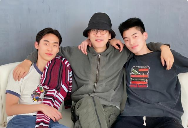 林依轮回应小儿子早恋,林依轮大儿子变性后的生活