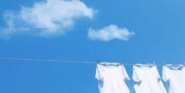 白衣服发黄变白最快最简单的方法,时间久泛黄的白衣服怎样洗白