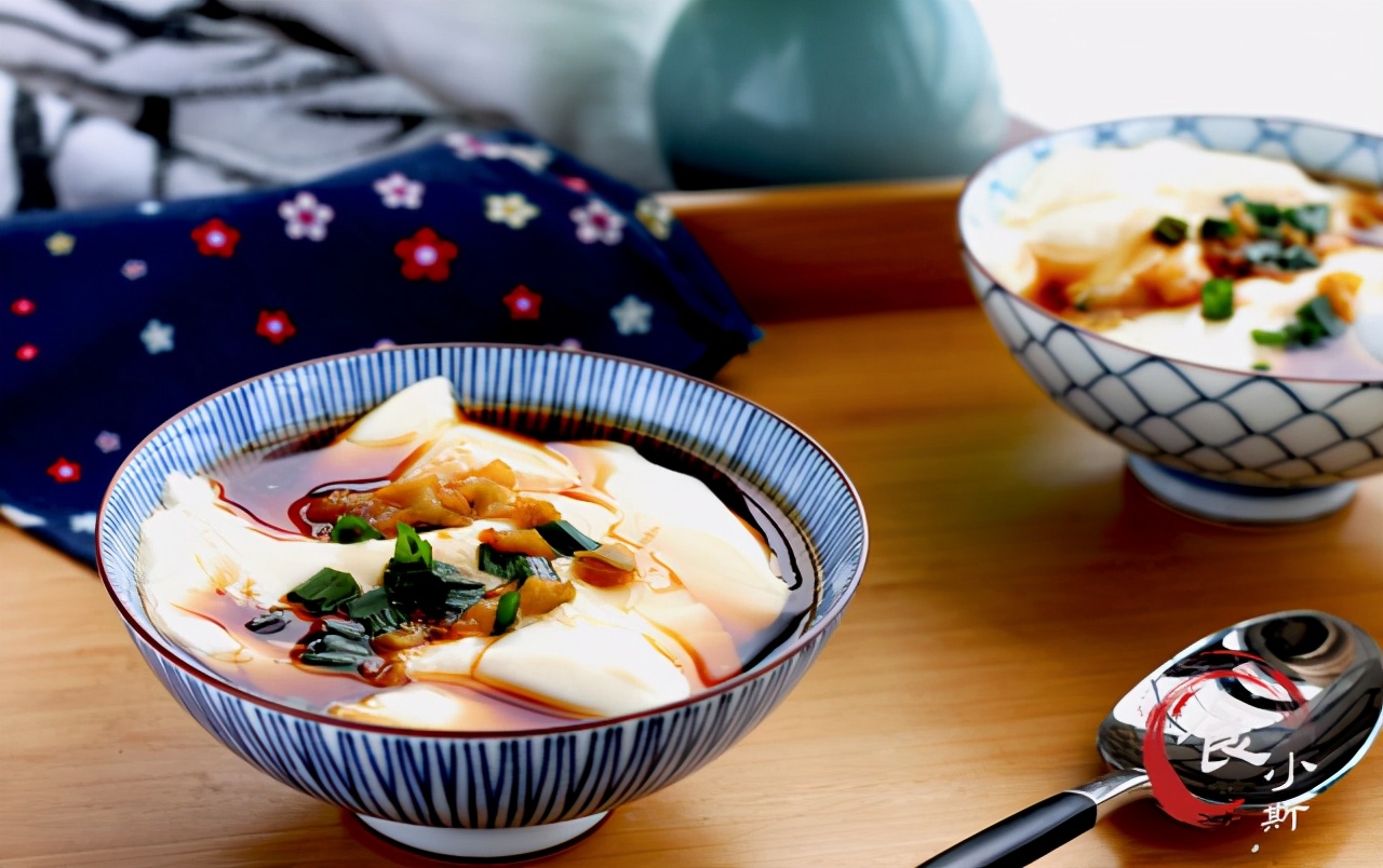 自制的豆腐脑美味可口,自制豆腐脑简单易学零失败