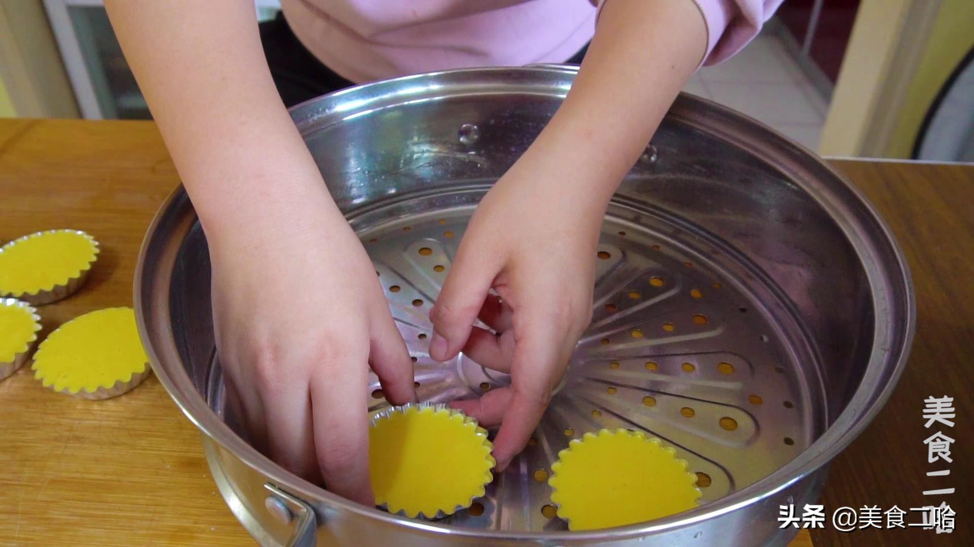 不用烤箱不用酵母可以做蒸蛋糕吗,用蒸锅蒸的蛋糕不需要打发