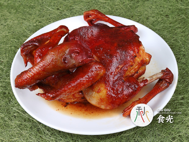 奥尔良烤鸡傻瓜式做法，只需2步不会做饭也能做，味道比卖的好吃