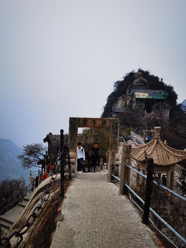 华山的五座峰分别可以干什么,华山一日游登山攻略图片简单