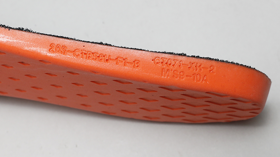 匡威银灰色高帮帆布鞋,脚感爆炸帆布鞋