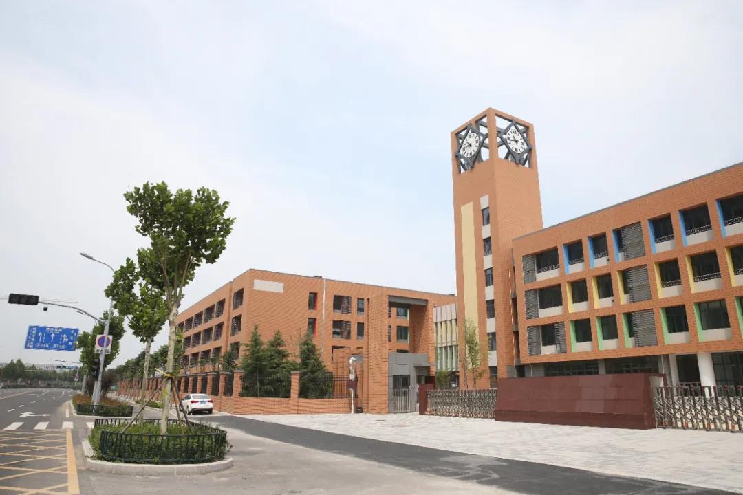 西棠观樾有规划初中吗,西棠观樾景新小学